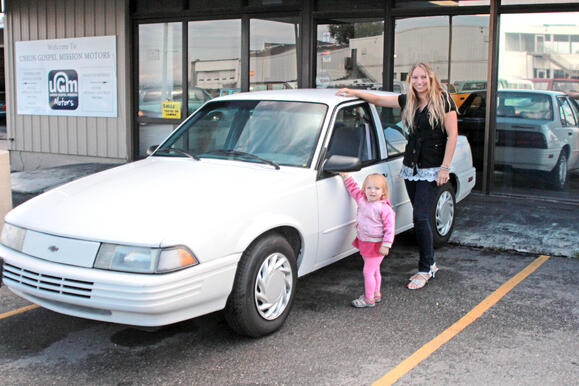 Brittany & Brooklyn get a new car from UGM Motors