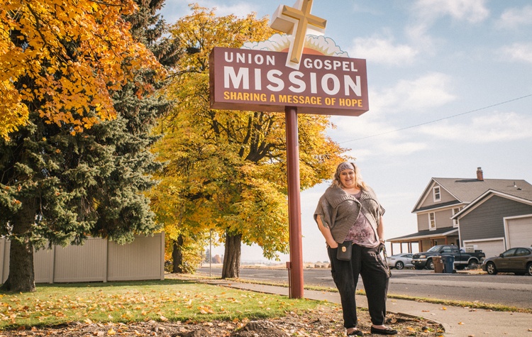 Kimmi (Halbrook) Lane arrived at the UGM Crisis Shelter nine years ago as a guest. Little did she know it was the beginning of a journey that would lead her to help homeless women here at UGM.