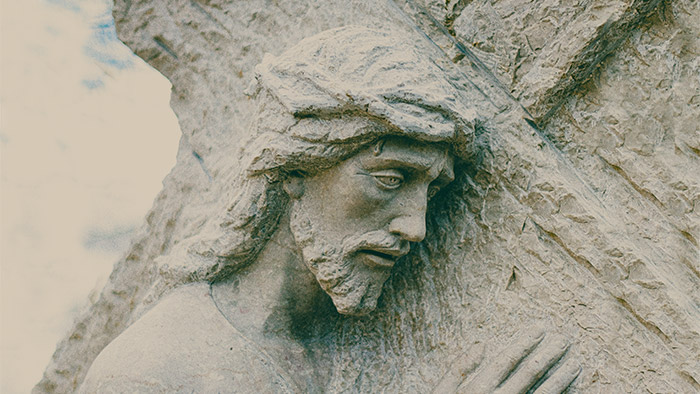 unsplash_jesus cross statue 700